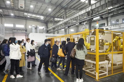 探訪無人化智能采煤產業基地 操作島 太空艙 助力煤炭行業安全生產